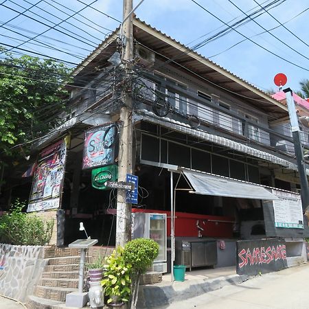Same Same Guesthouse, Bar & Restaurant (Adults Only) Хаад Рин Екстериор снимка