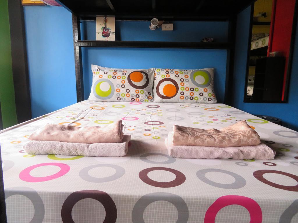 Same Same Guesthouse, Bar & Restaurant (Adults Only) Хаад Рин Екстериор снимка
