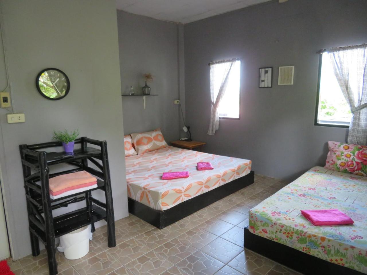 Same Same Guesthouse, Bar & Restaurant (Adults Only) Хаад Рин Екстериор снимка