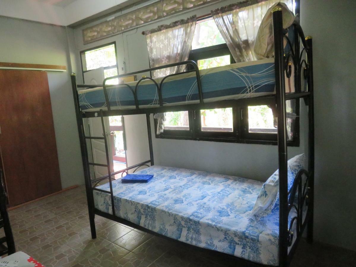 Same Same Guesthouse, Bar & Restaurant (Adults Only) Хаад Рин Екстериор снимка