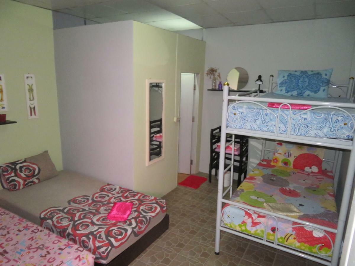 Same Same Guesthouse, Bar & Restaurant (Adults Only) Хаад Рин Екстериор снимка