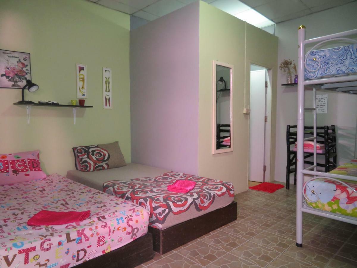Same Same Guesthouse, Bar & Restaurant (Adults Only) Хаад Рин Екстериор снимка