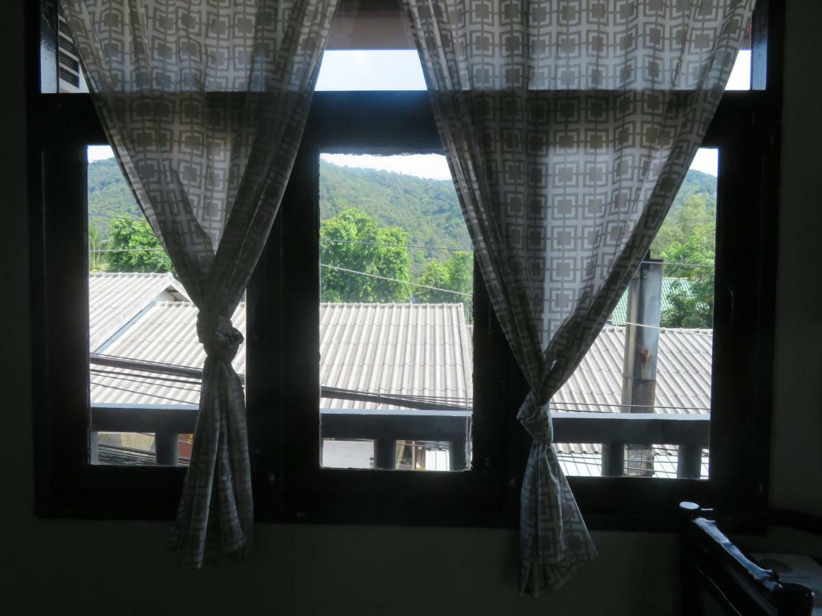Same Same Guesthouse, Bar & Restaurant (Adults Only) Хаад Рин Екстериор снимка