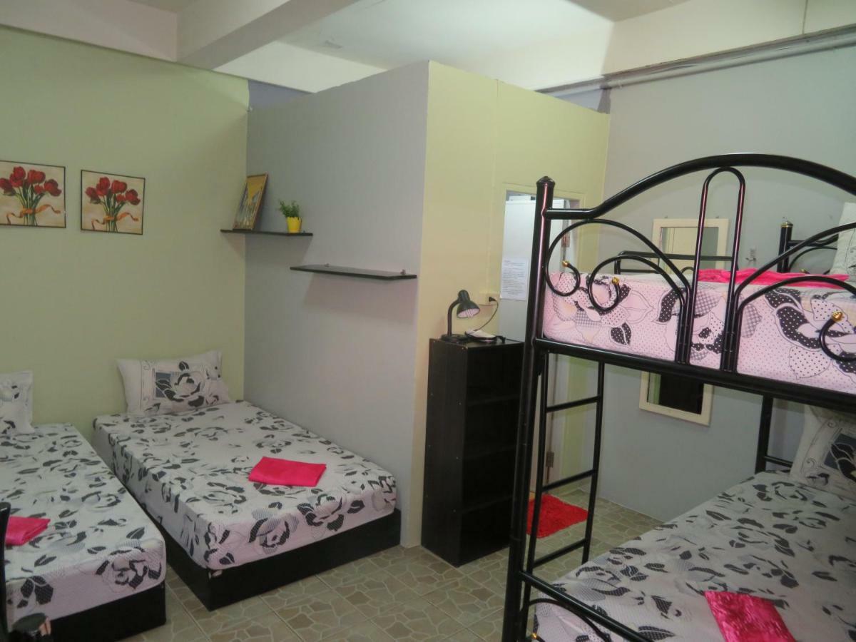 Same Same Guesthouse, Bar & Restaurant (Adults Only) Хаад Рин Екстериор снимка